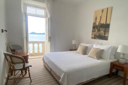 Double Room with Balcony and Sea View