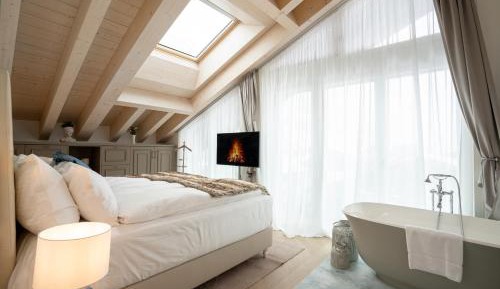 Etoile Penthouse Apartment