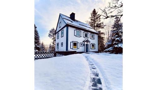 Five-Bedroom Holiday Home