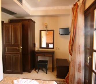 Single Room with Meteora View
