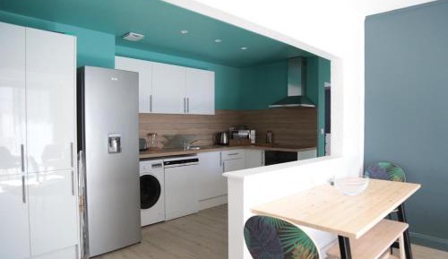 Apartment with Shower