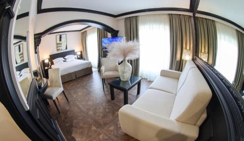 Suite with Sea View