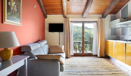Superior One-Bedroom Apartment with Balcony