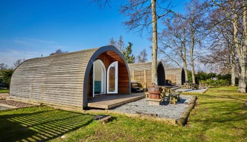 Superior Ensuite Pod with Electric Hot Tub (No Pets)