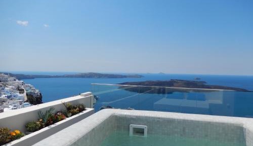 Superior King Suite with Caldera View