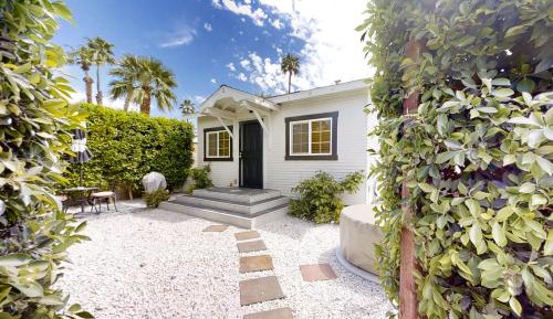 One Bedroom Apartment