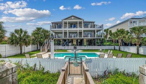 Seven-Bedroom Holiday Home