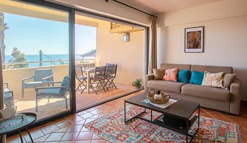 Superior One-Bedroom Apartment with Balcony