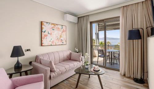 Deluxe Family Apartment with Garden View 