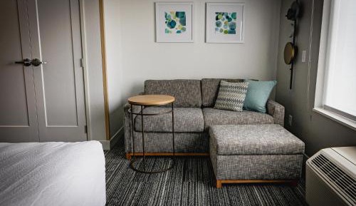 King Studio with Sofa Bed