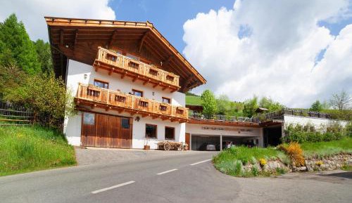 Superior One-Bedroom Apartment with Balcony