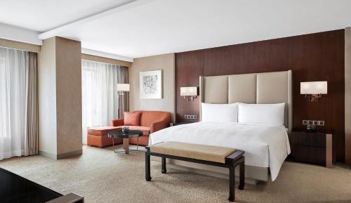 Grand Suite, 1 Bedroom Larger Suite, 1 King