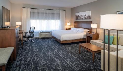 Larger Guest room, 1 King, Sofa bed