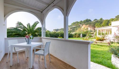Apartment with Garden View