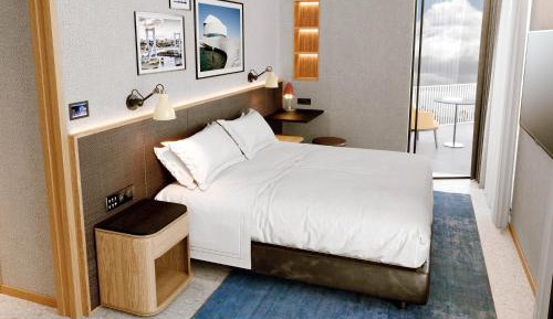 Superior King Room with Balcony and City View