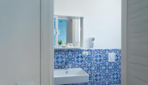 Studio with French Bed