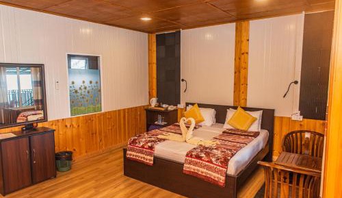 Double Room with Mountain View