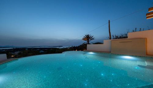 Honeymoon Suite with Private Pool and Sea View