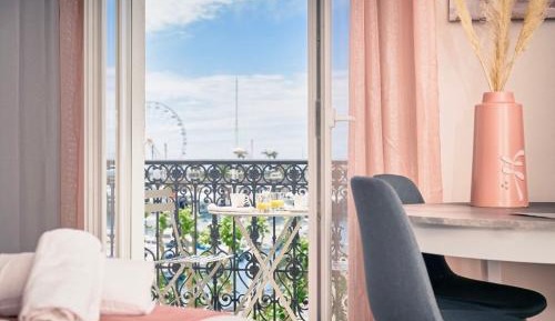 Family Suite (4 Adults)