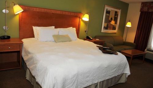 King Room with Sofa Bed and Study - Non-Smoking