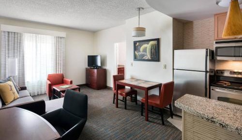 One-Bedroom King Suite