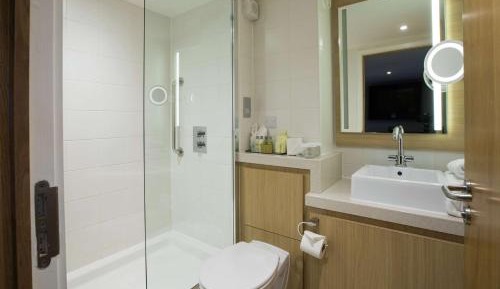 King Guest Room with Pitch View
