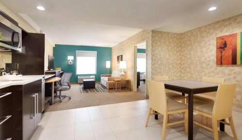 One-Bedroom King Suite - Non-Smoking