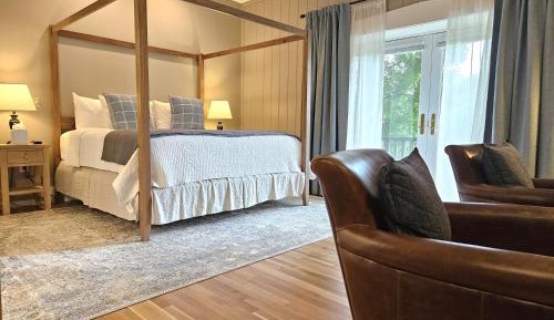 King Room with Mountain View