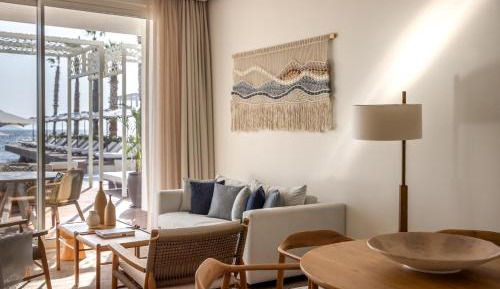 Beachfront Panoramic Sea View Suite