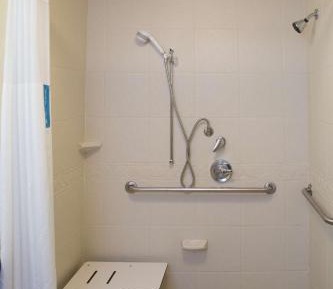 King Room with Roll-In Shower - Mobility Access/Non-Smoking