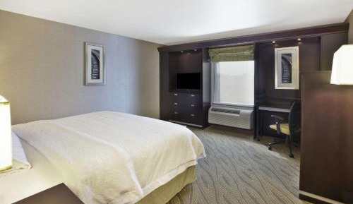 King Room with Sofa Bed - Non-Smoking