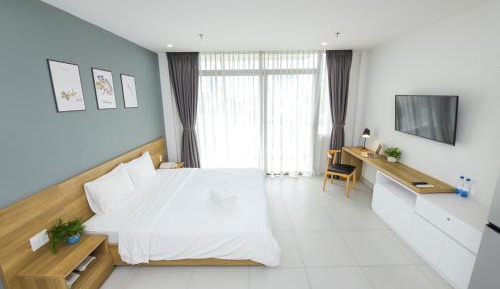 Apartment with Balcony