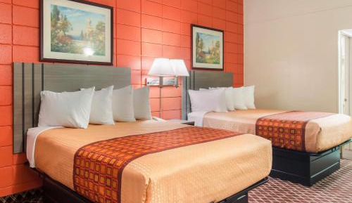 Double Room with Two Double Beds - Smoking