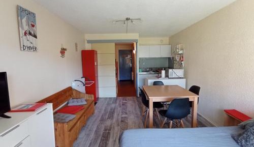 Studio with Mountain View