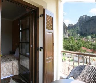 Double Room with Meteora View