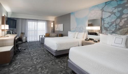 Deluxe Queen Room with Two Queen Beds