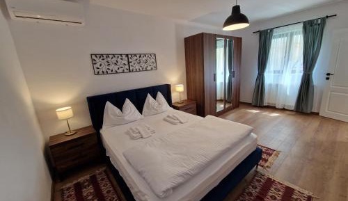 Apartment with Garden View