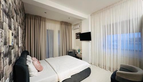 Studio with Lateral Sea View