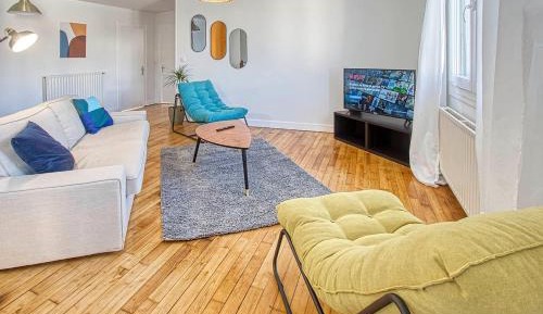 Deluxe Apartment