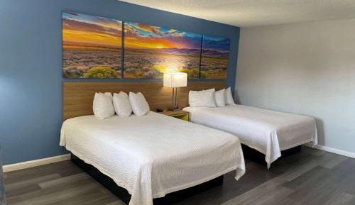 Queen Room with Two Queen Beds - Non-Smoking