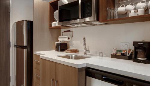 Queen Studio Suite - Hearing Access