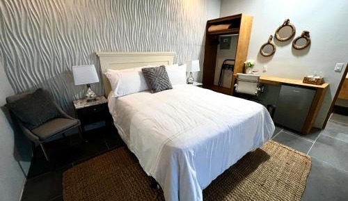 Queen Room with Balcony