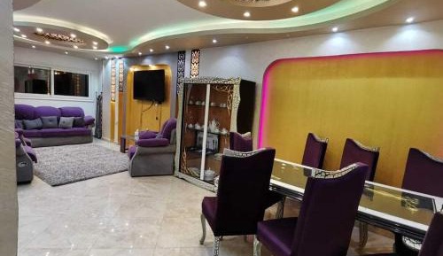 Two-Bedroom Apartment with Jacuzzi