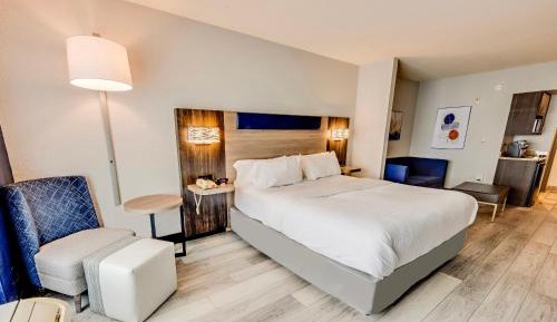 King Room - Mobility Access/Hearing Accessible