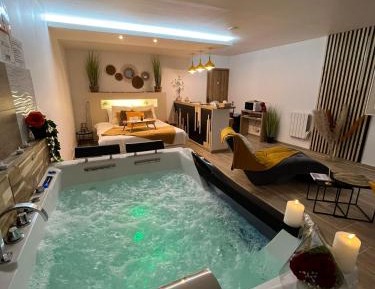 Double Room with Spa Bath