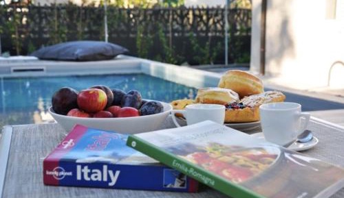 Apartment with Garden View