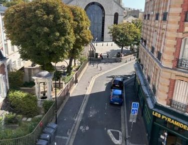 One-Bedroom Apartment