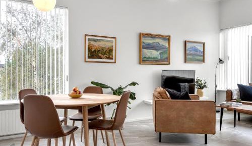 One-Bedroom Apartment with Sea View