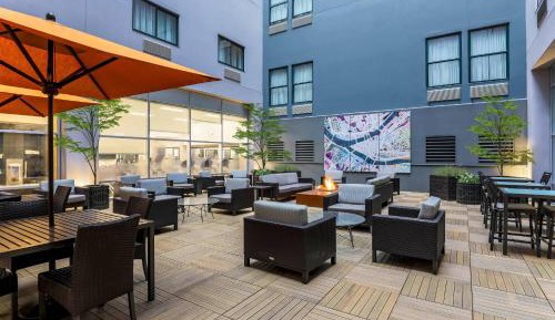 One-Bedroom King Suite with Sofa Bed- Courtyard View