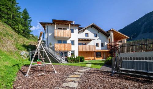Superior One-Bedroom Apartment with Balcony